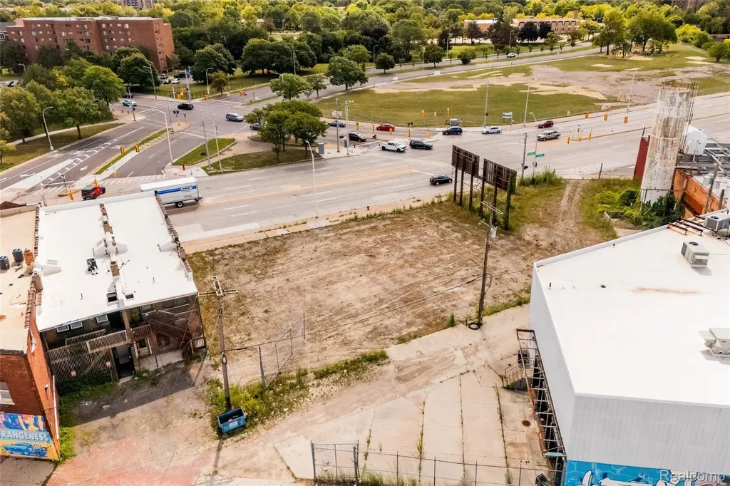 2003 Gratiot Avenue Detroit City MI 48207