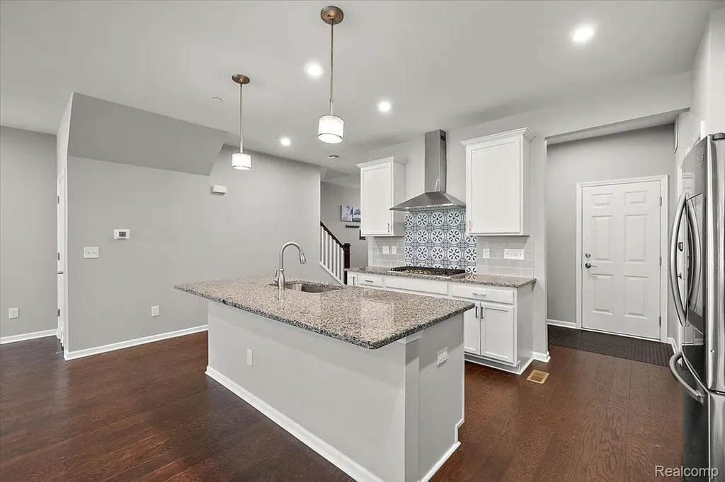 780 Peppermint Drive Rochester Hills City MI 48307