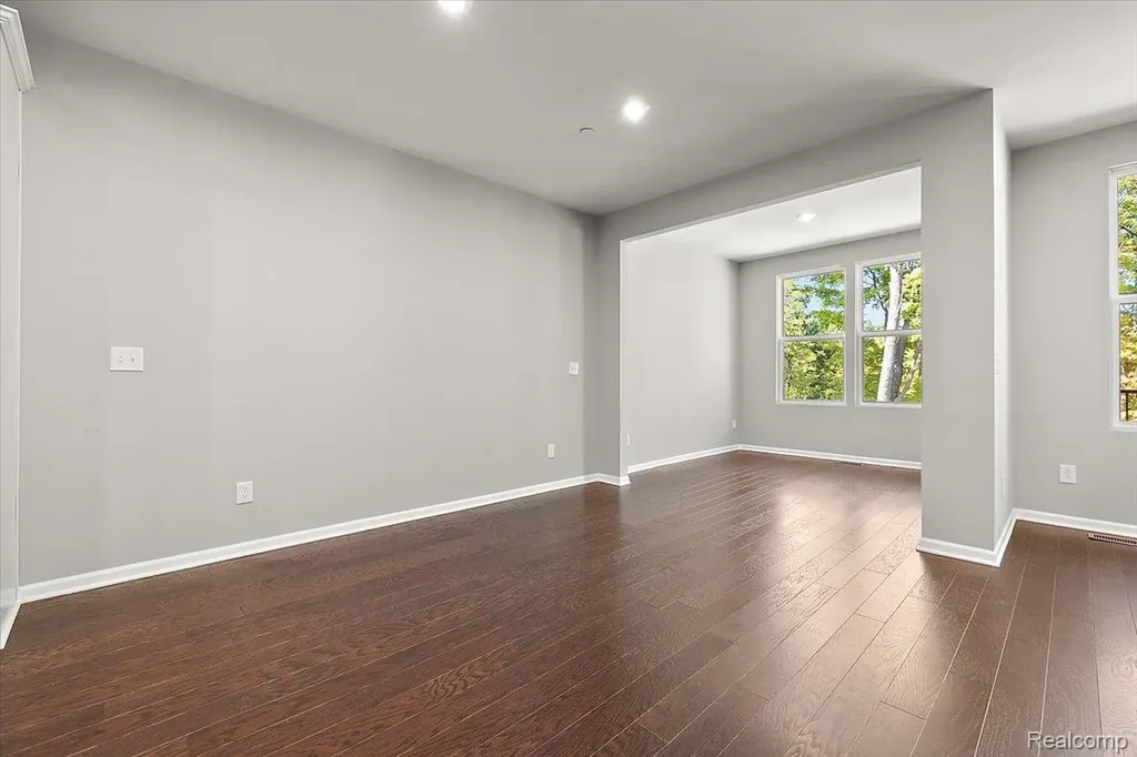 780 Peppermint Drive Rochester Hills City MI 48307
