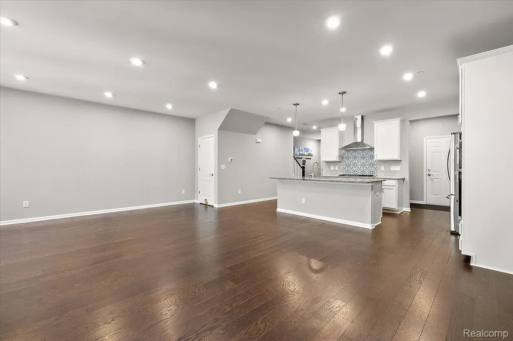 780 Peppermint Drive Rochester Hills City MI 48307