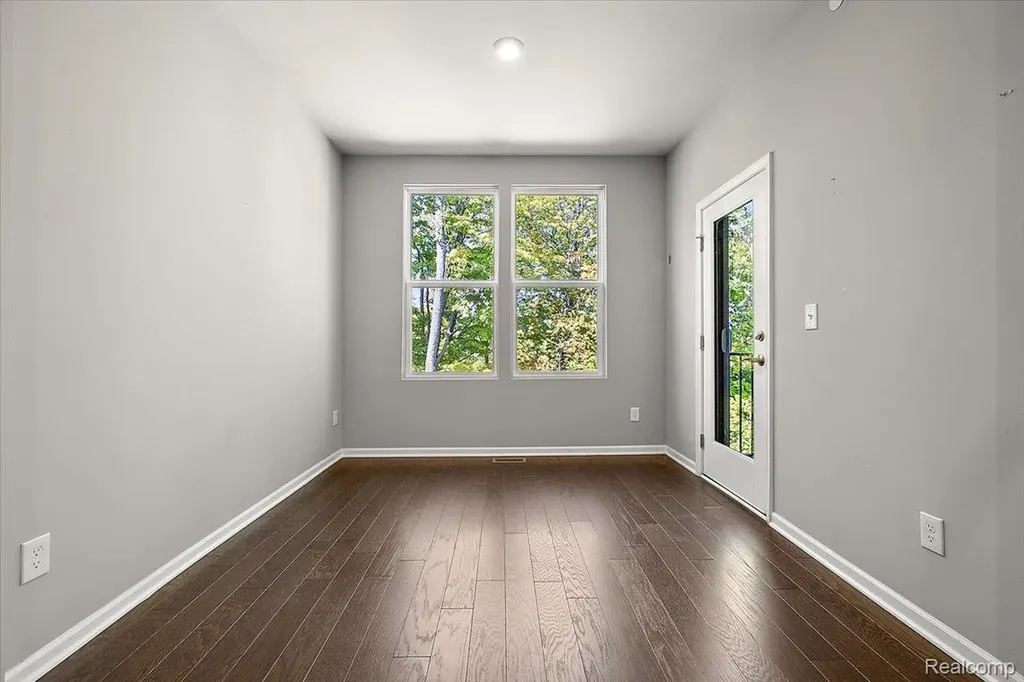 780 Peppermint Drive Rochester Hills City MI 48307