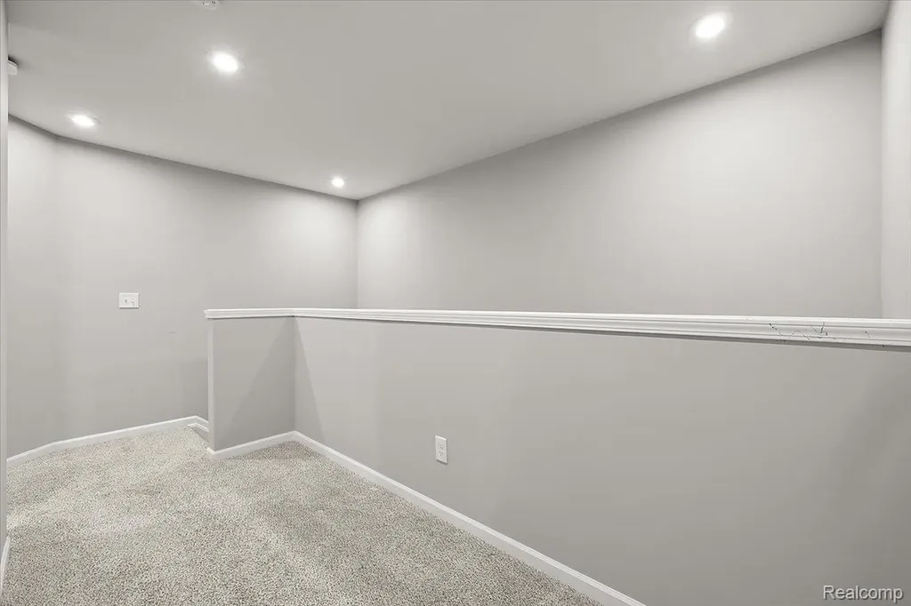 780 Peppermint Drive Rochester Hills City MI 48307