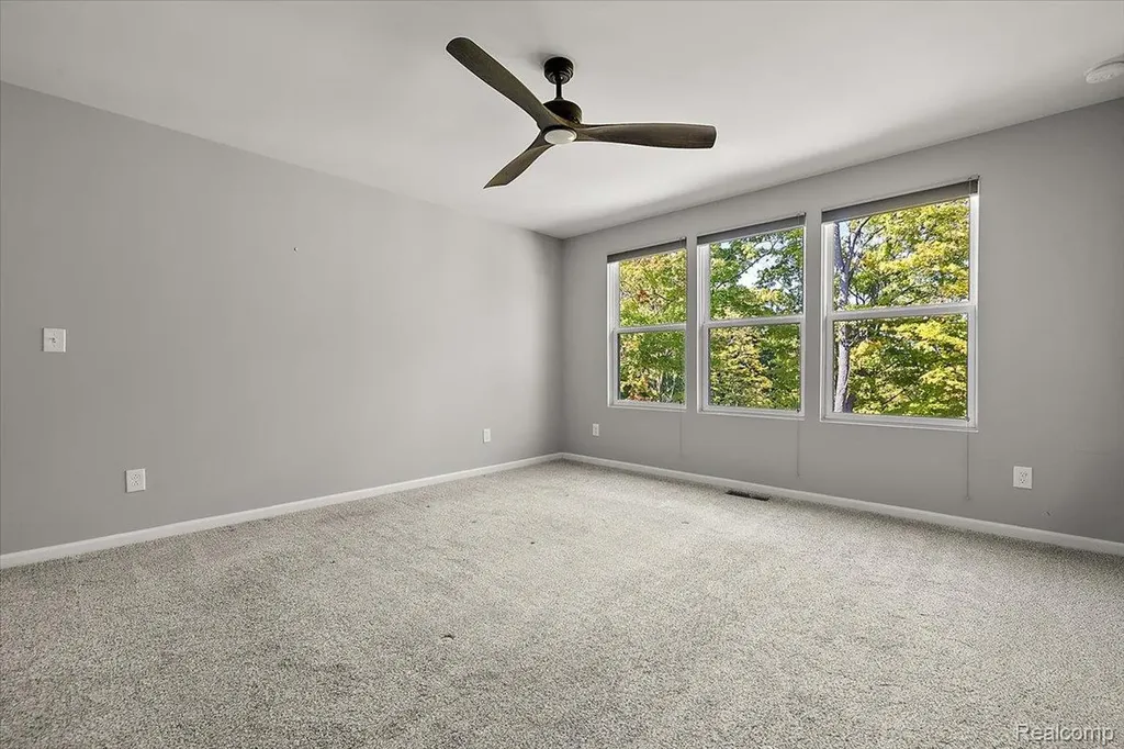 780 Peppermint Drive Rochester Hills City MI 48307