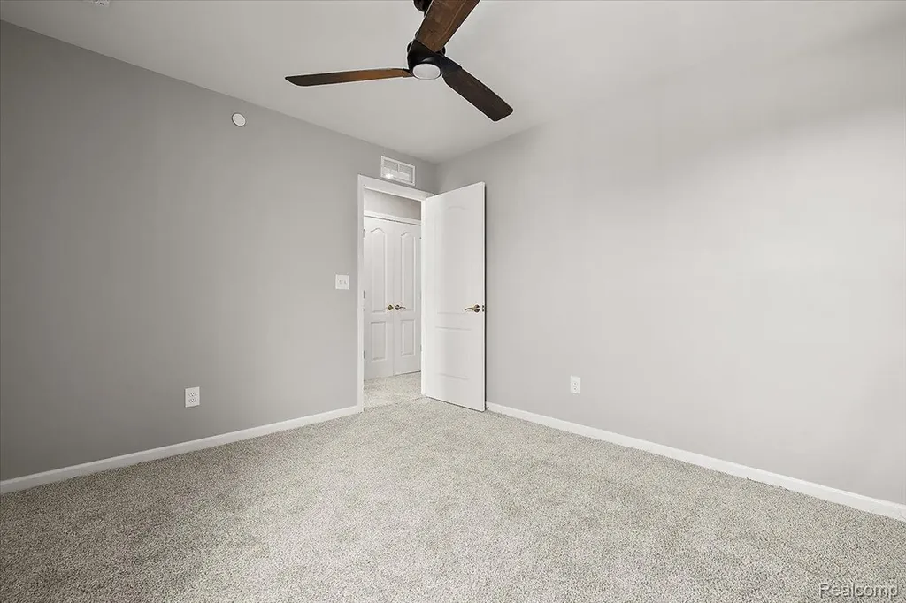 780 Peppermint Drive Rochester Hills City MI 48307
