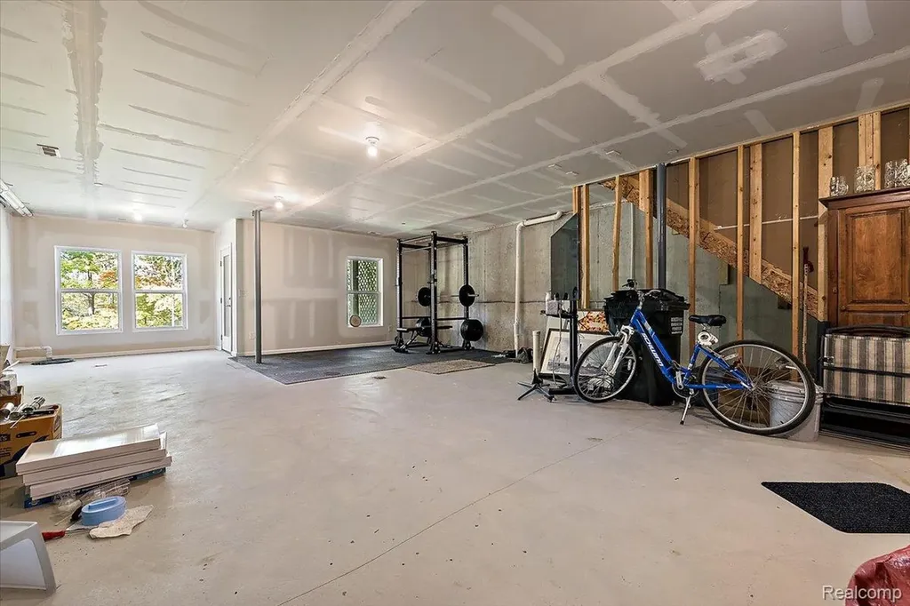 780 Peppermint Drive Rochester Hills City MI 48307
