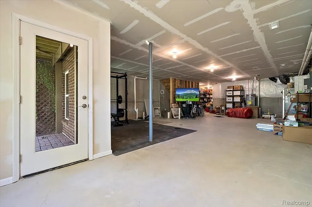 780 Peppermint Drive Rochester Hills City MI 48307