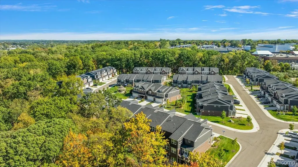 780 Peppermint Drive Rochester Hills City MI 48307