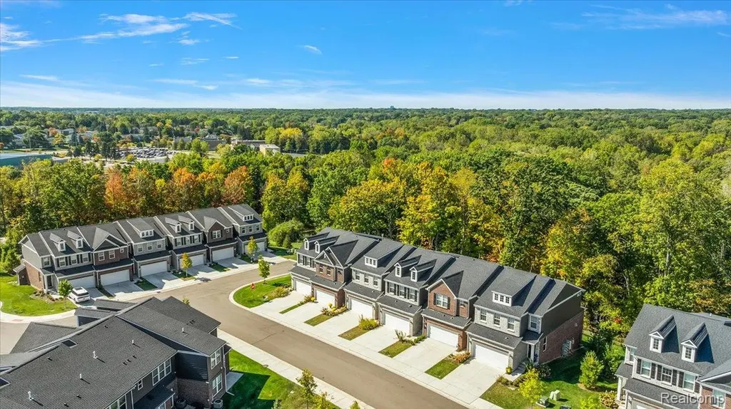 780 Peppermint Drive Rochester Hills City MI 48307
