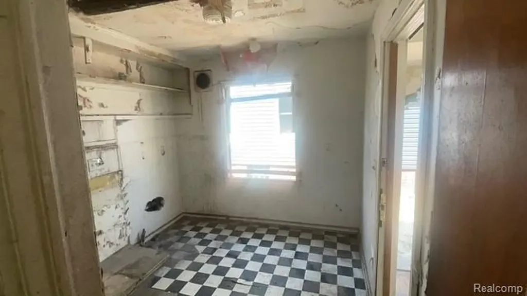 13042 Evanston Street Detroit City MI 48213