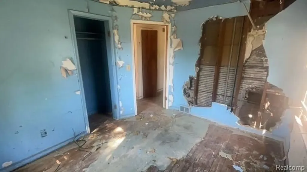 13042 Evanston Street Detroit City MI 48213