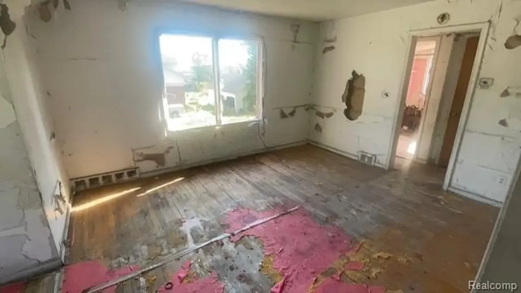 13042 Evanston Street Detroit City MI 48213