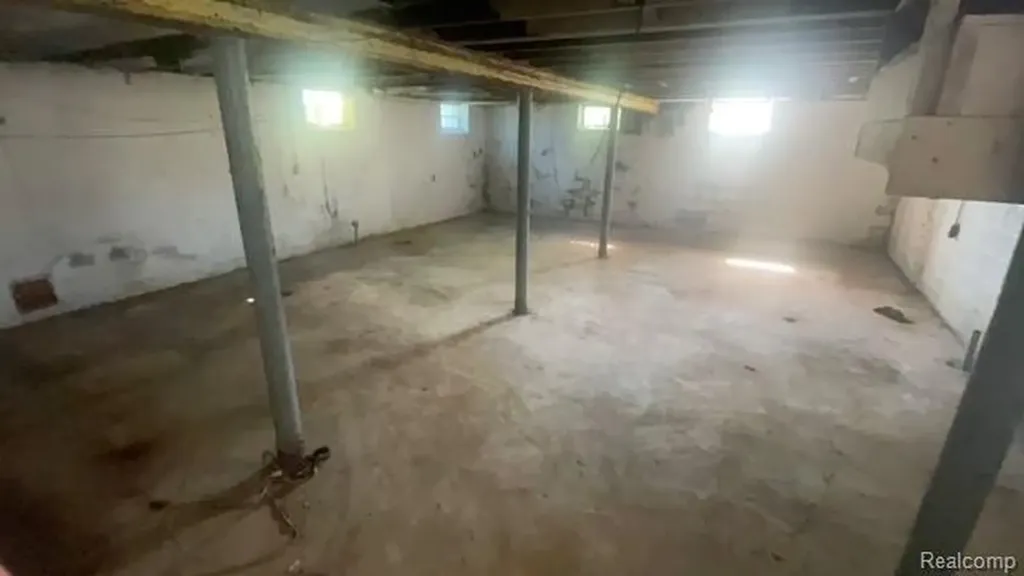 13042 Evanston Street Detroit City MI 48213
