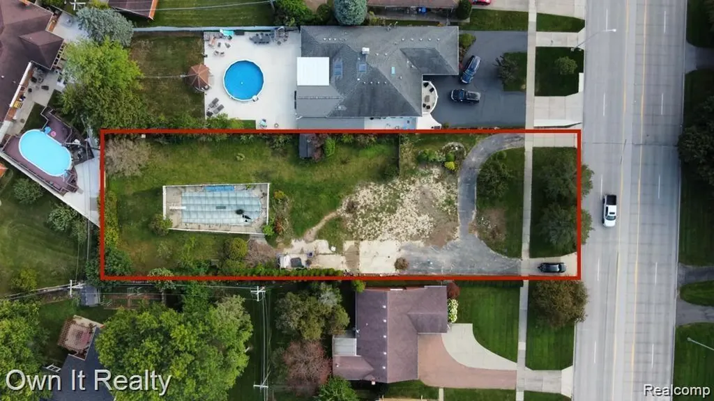 17517 W Outer Drive Dearborn Heights City MI 48127