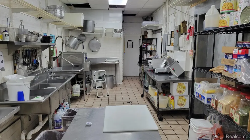 20804 Plymouth Road Detroit City MI 48228