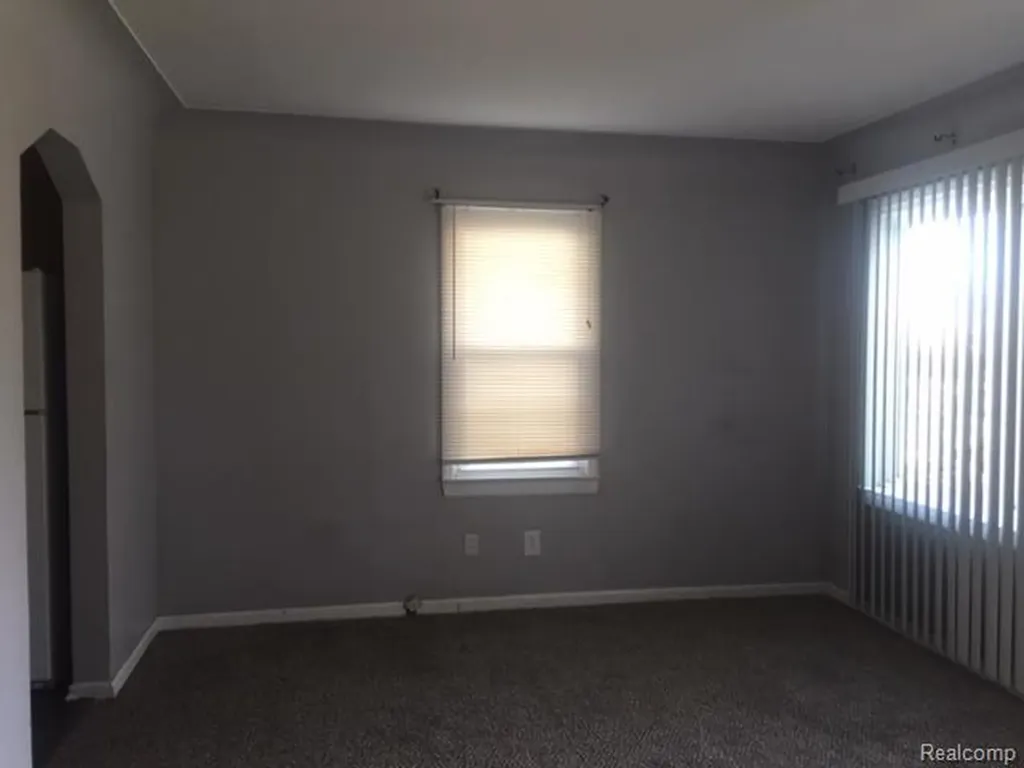 21801 Shakespeare Avenue Eastpointe City MI 48021