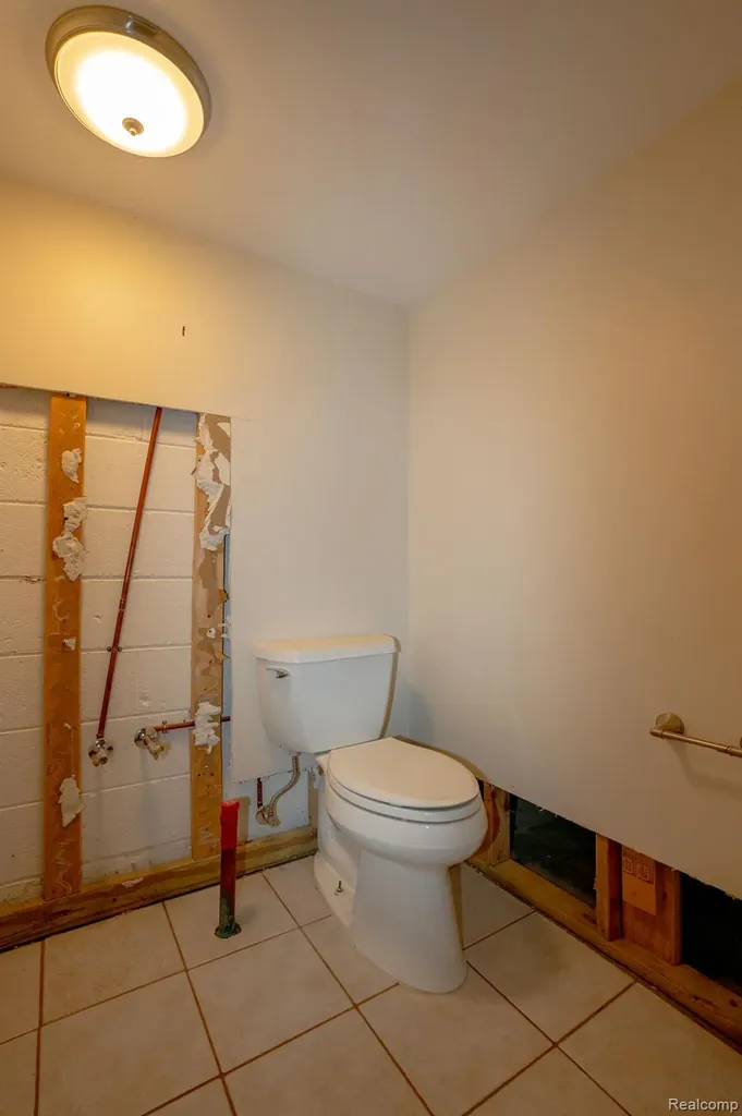 21258 Bon Brae Street St. Clair Shores City MI 48081