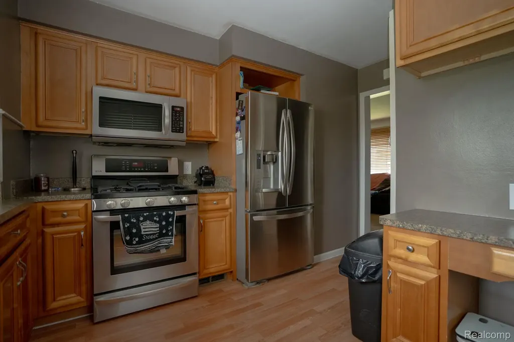 21258 Bon Brae Street St. Clair Shores City MI 48081