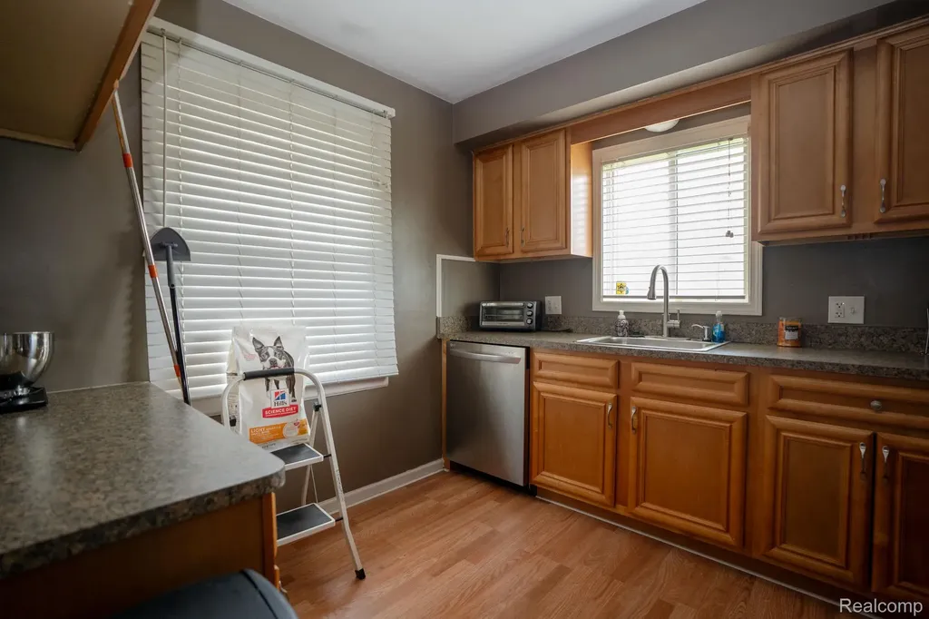 21258 Bon Brae Street St. Clair Shores City MI 48081