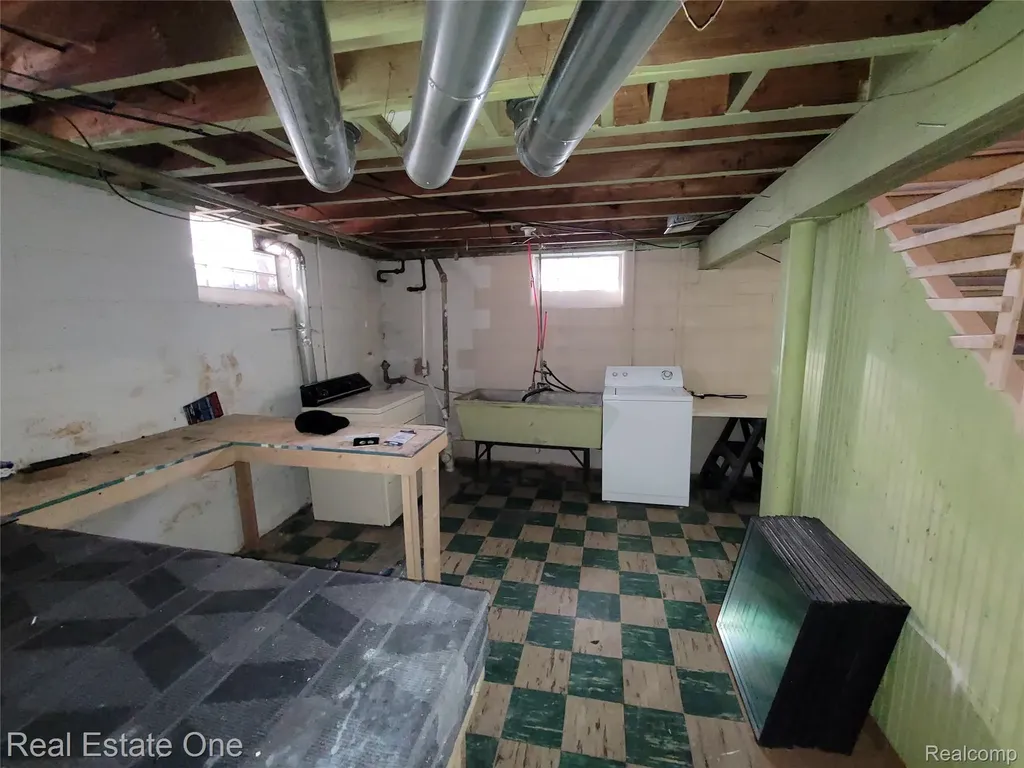 10339 Tireman Avenue Dearborn City MI 48126