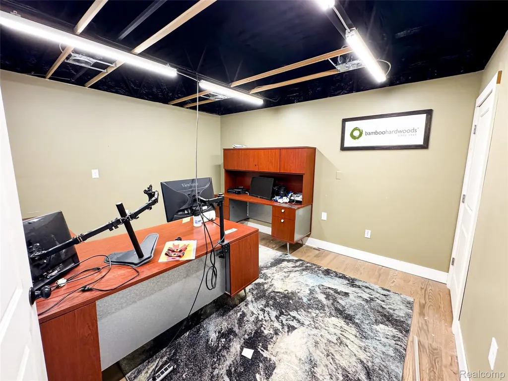 16745 Dixie Highway Groveland Township MI 48350