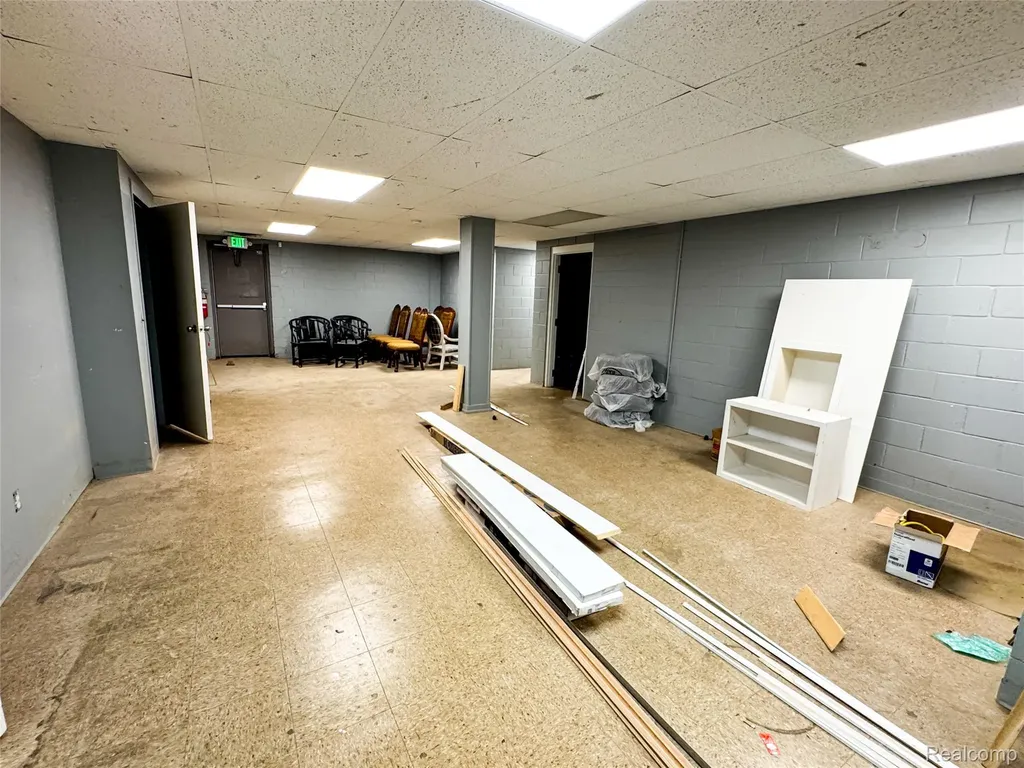 16745 Dixie Highway Groveland Township MI 48350
