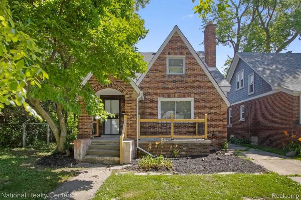 15460 Auburn Street Detroit City MI 48223