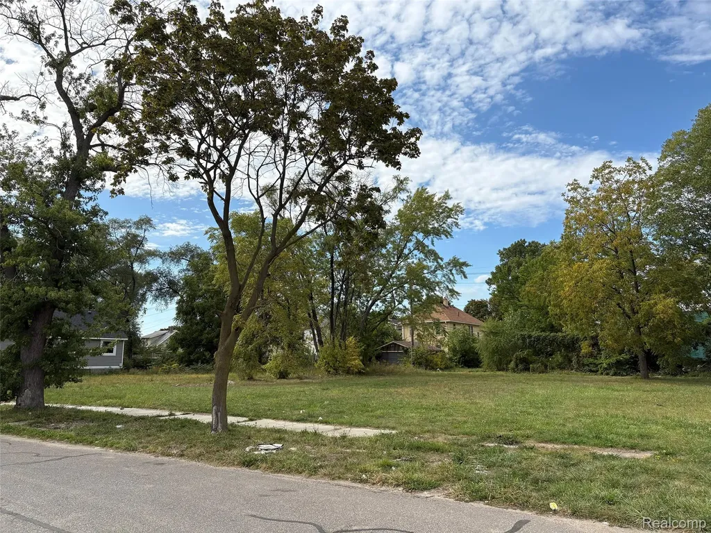 6360 Clifton Street Detroit City MI 48210
