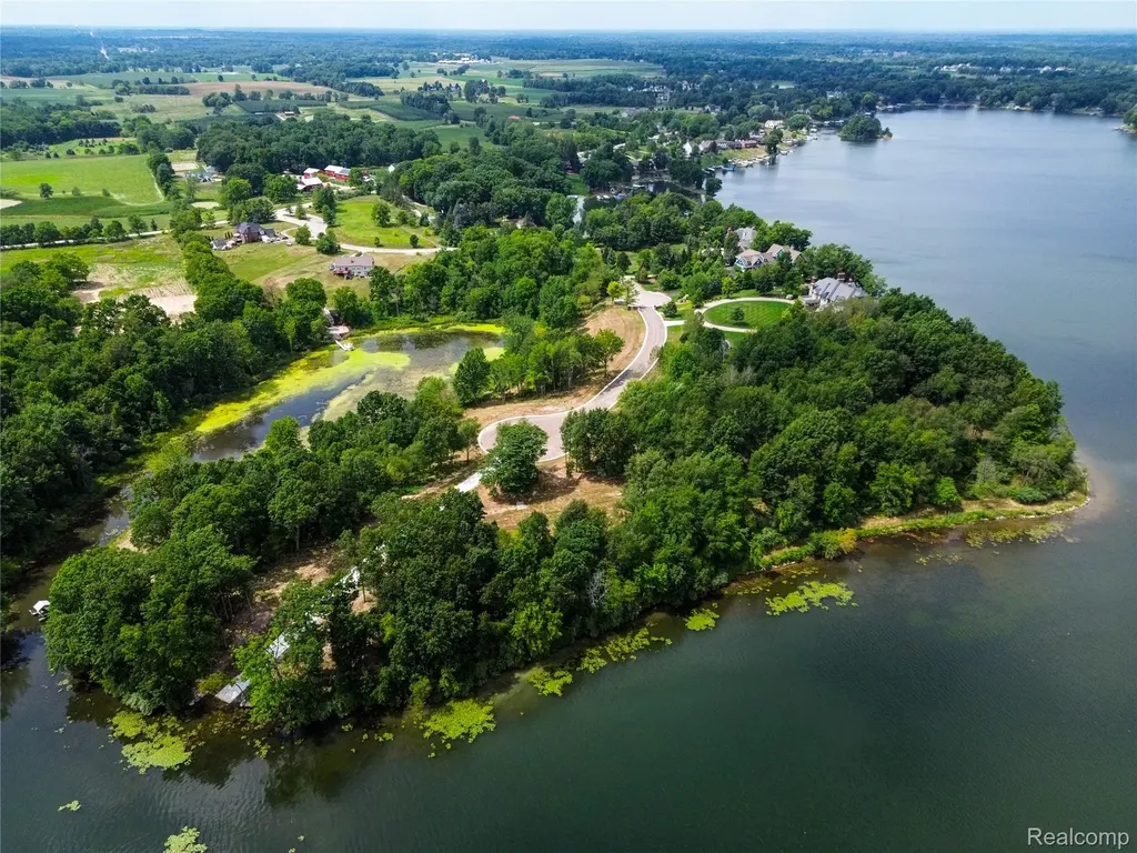 005 Lakeshore Drive Goodrich Village MI 48438