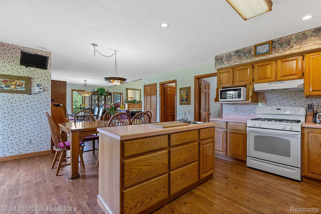 4700 Stanley Road Columbiaville Village MI 48421