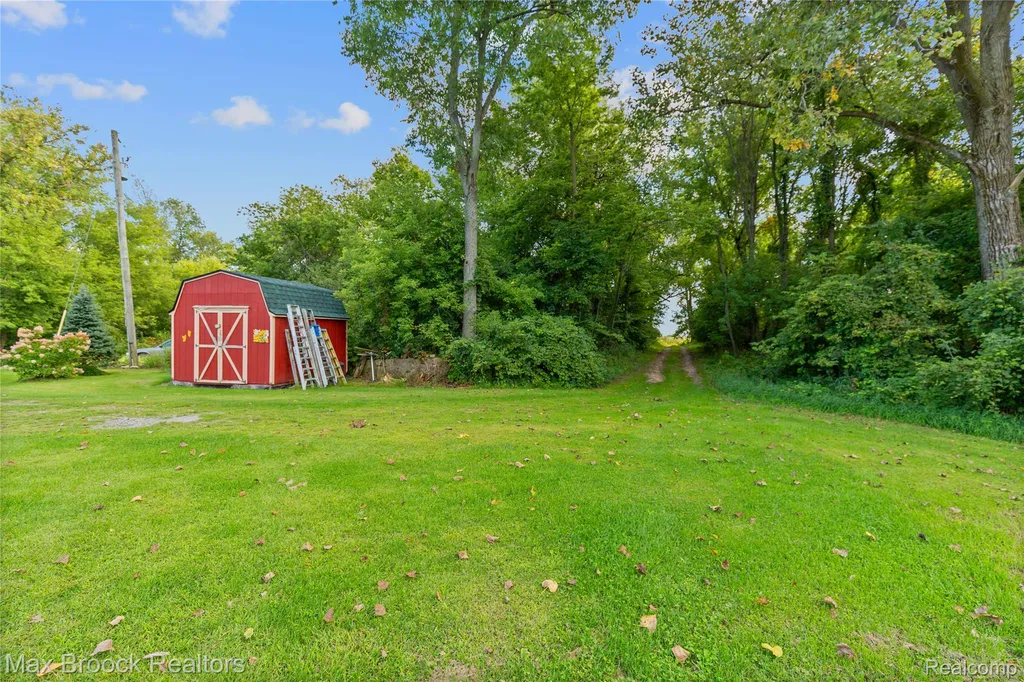 4700 Stanley Road Columbiaville Village MI 48421