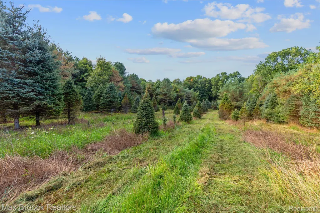4700 Stanley Road Columbiaville Village MI 48421