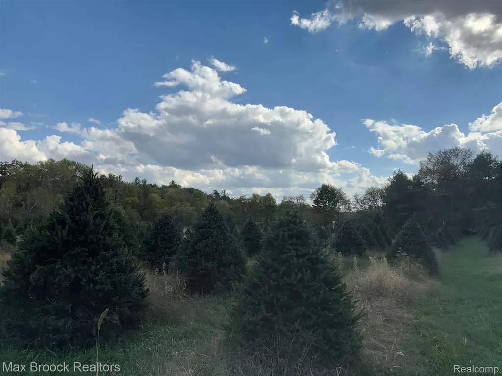 4700 Stanley Road Columbiaville Village MI 48421