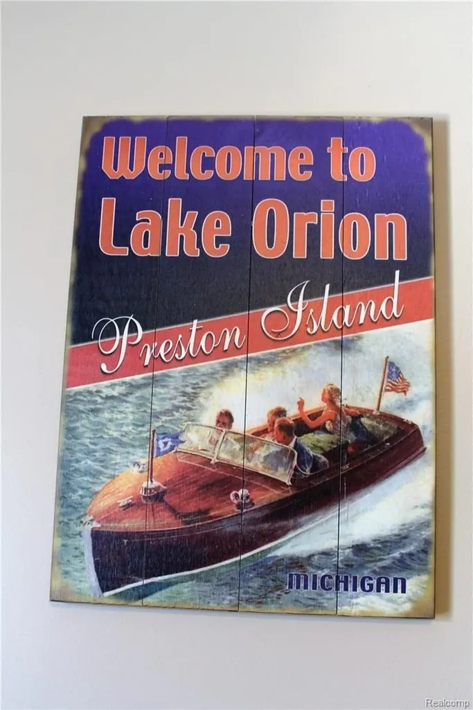 752 Preston Island Orion Charter Township MI 48362