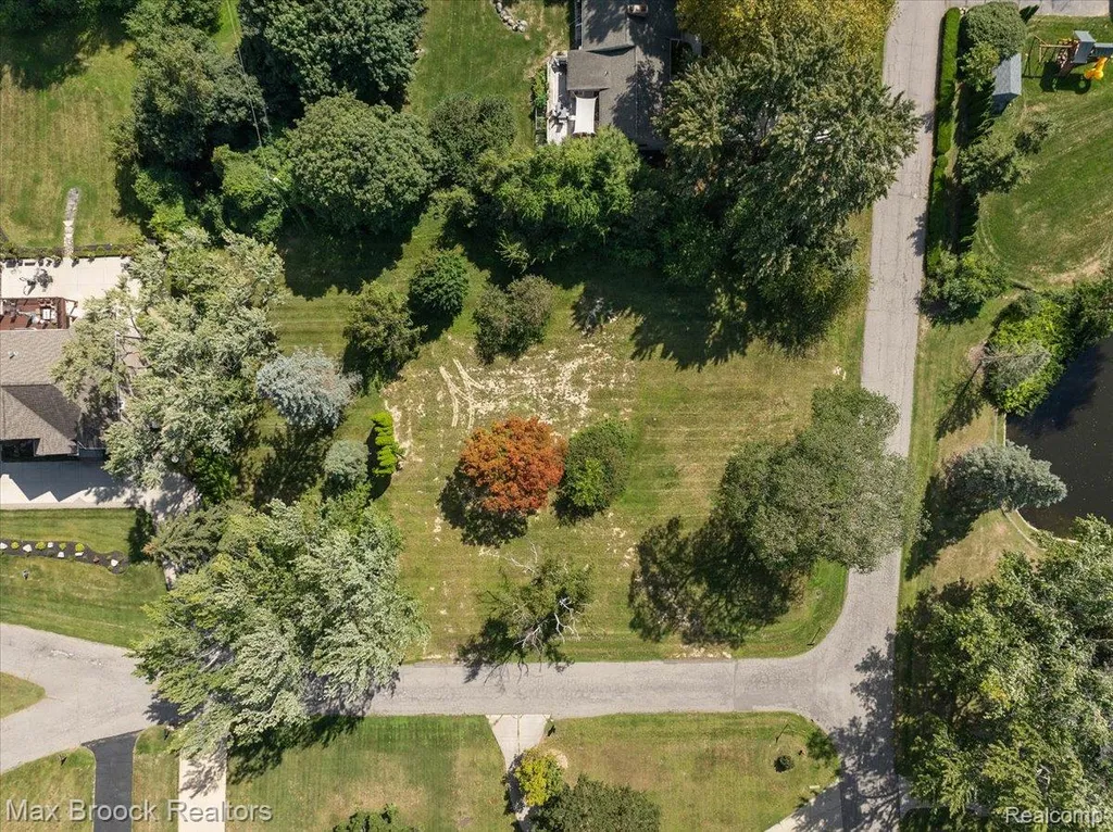 1027 Joanne Court Bloomfield Hills City MI 48302