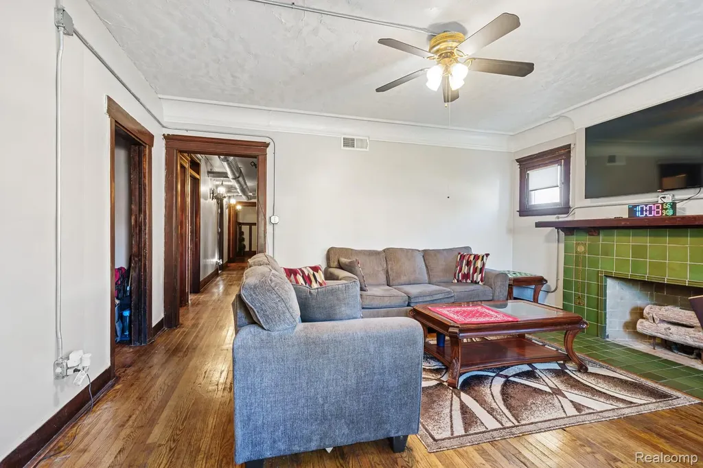 100 Chandler Street Detroit City MI 48202
