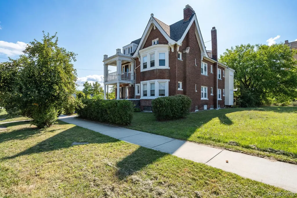 100 Chandler Street Detroit City MI 48202