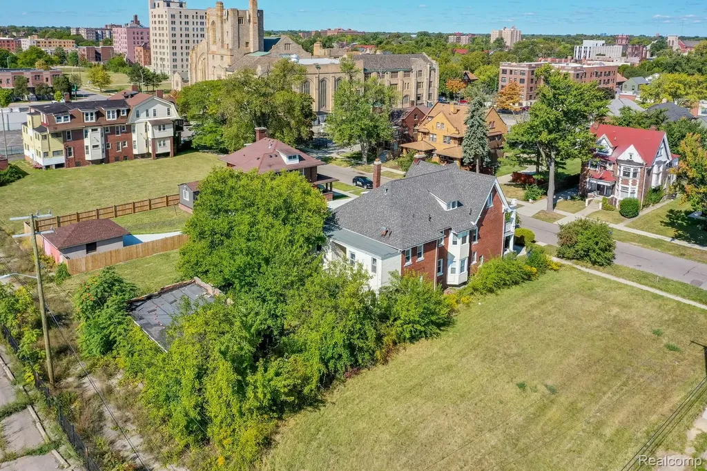 100 Chandler Street Detroit City MI 48202