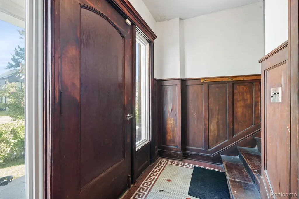 100 Chandler Street Detroit City MI 48202