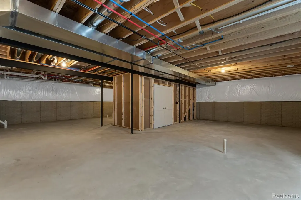 39 South Trail Court Troy City MI 48083