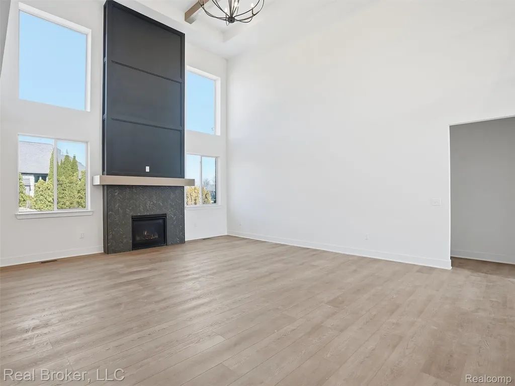 35689 Windridge Drive New Baltimore City MI 48047