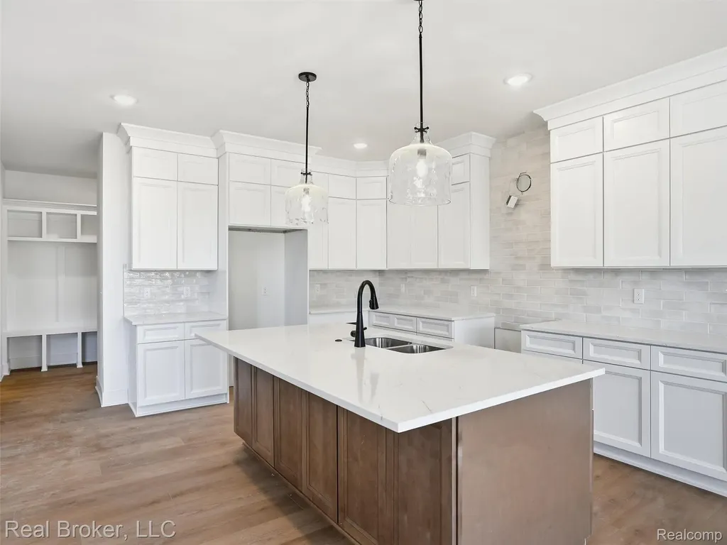35689 Windridge Drive New Baltimore City MI 48047