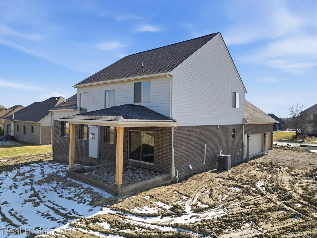 35689 Windridge Drive New Baltimore City MI 48047