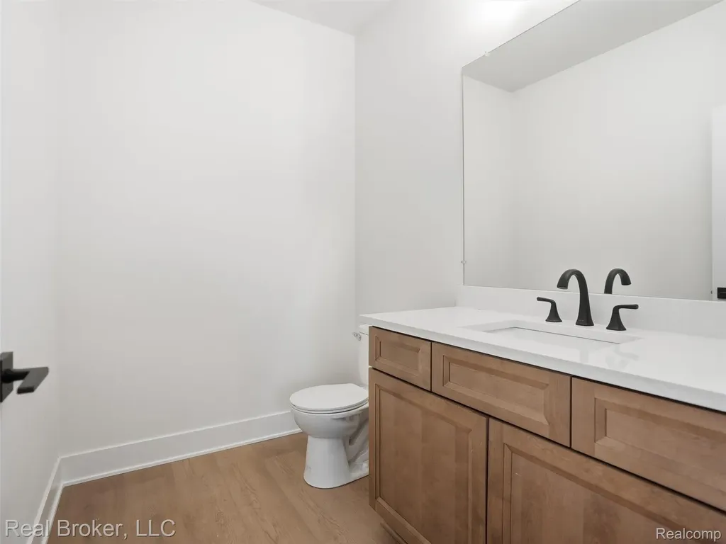 35689 Windridge Drive New Baltimore City MI 48047