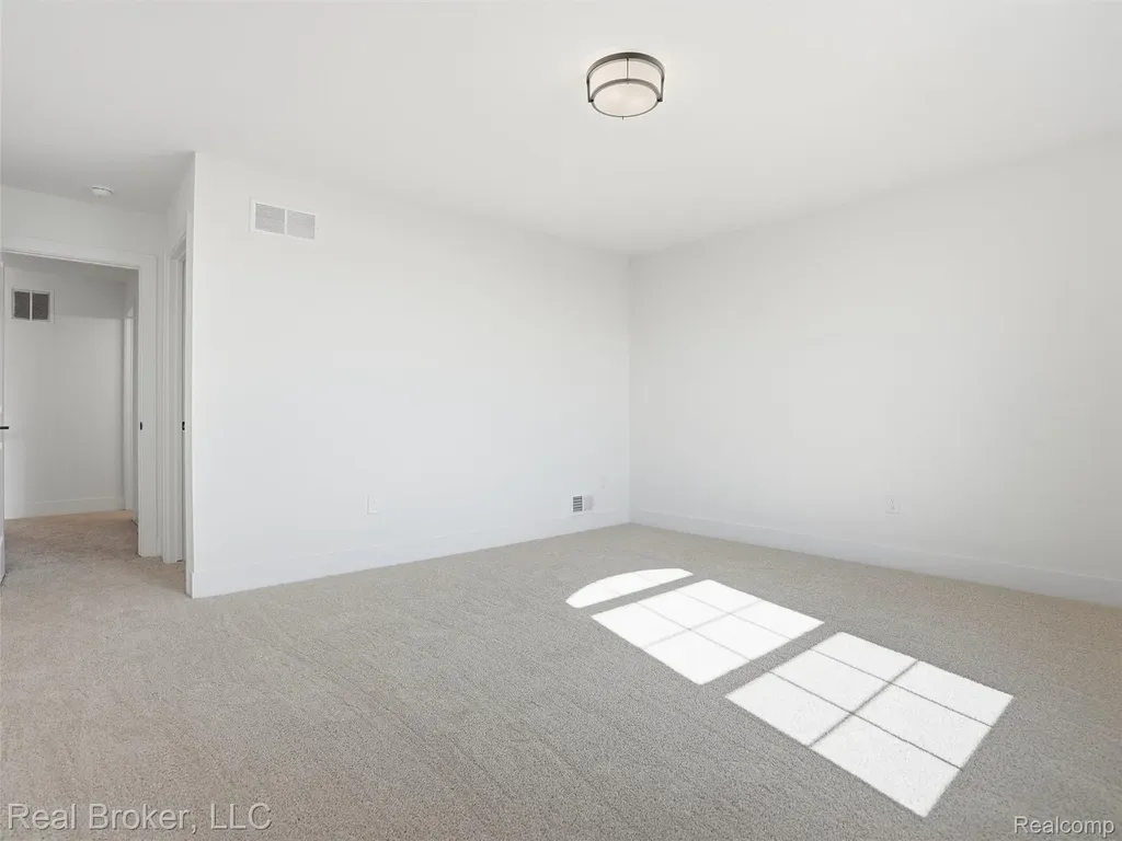 35689 Windridge Drive New Baltimore City MI 48047