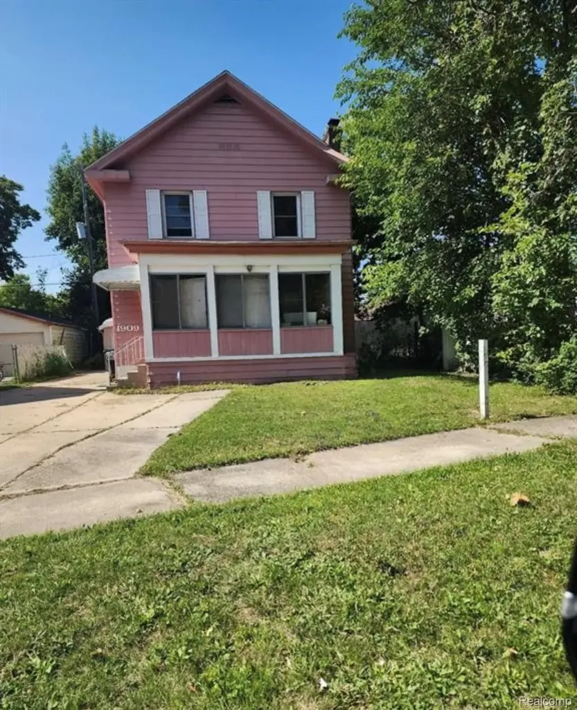 1909 Proctor Avenue Flint City MI 48504