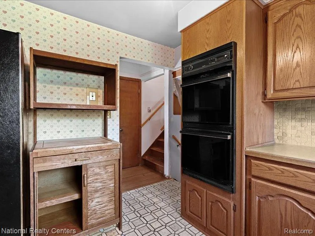 33195 Swallow Drive Rockwood City MI 48173