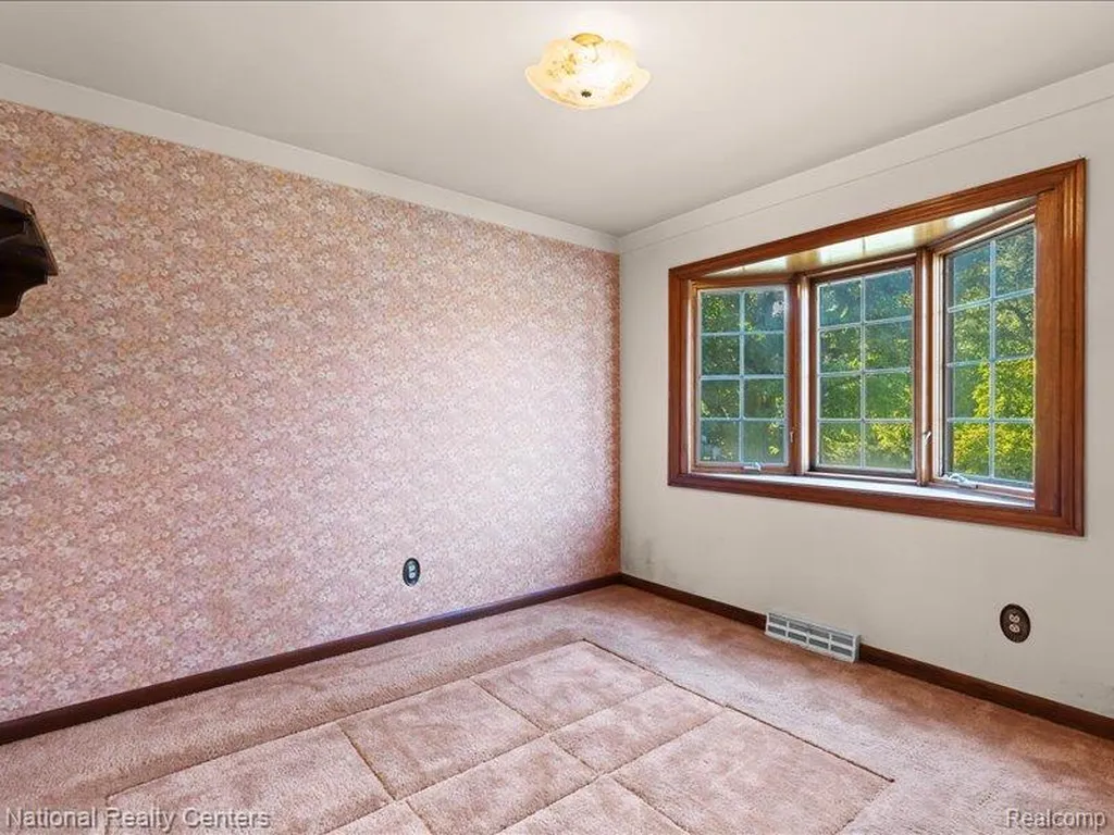 33195 Swallow Drive Rockwood City MI 48173
