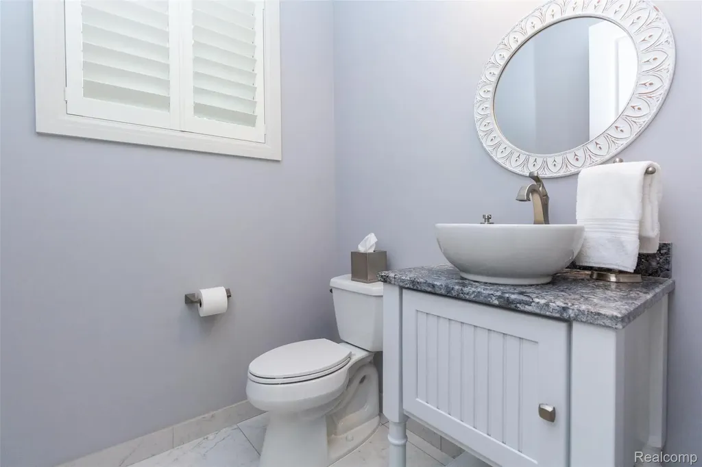 302 Tanview Drive Oxford Charter Township MI 48371
