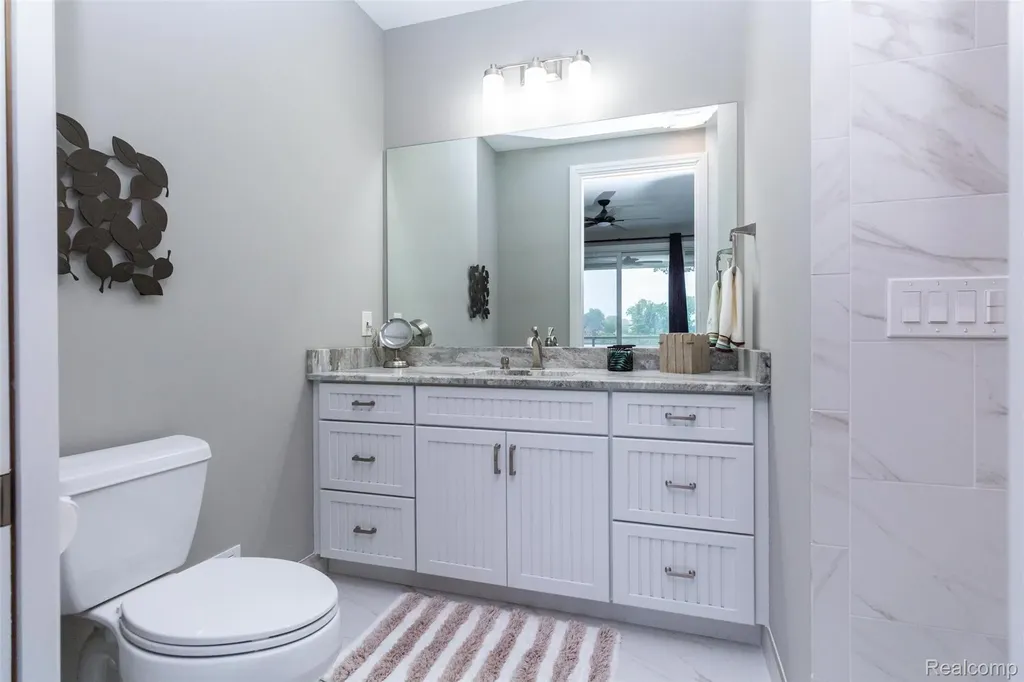 302 Tanview Drive Oxford Charter Township MI 48371