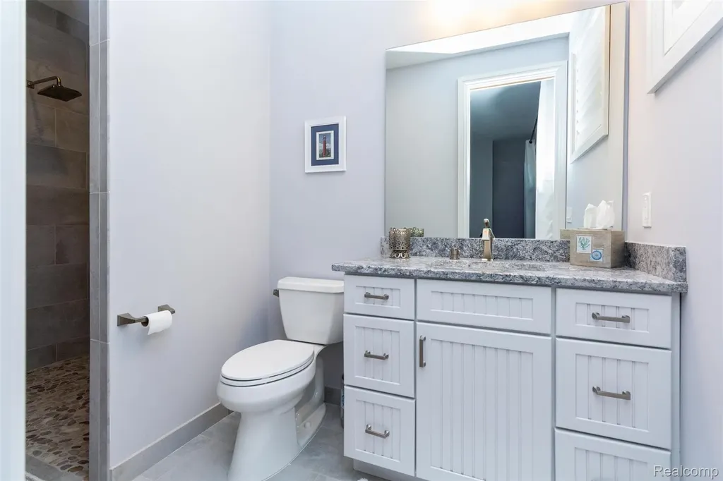 302 Tanview Drive Oxford Charter Township MI 48371